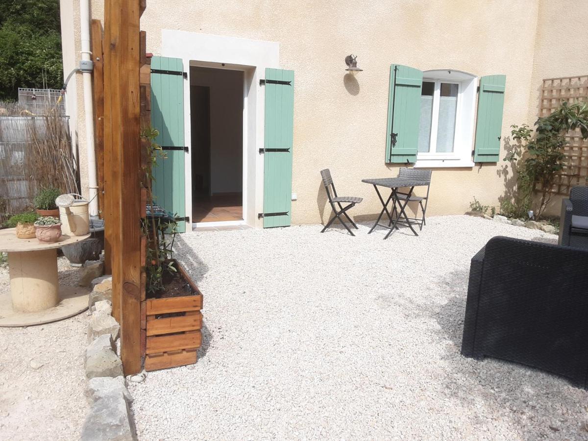Le Chemin De Bruniele Apartment Aubres Exterior photo